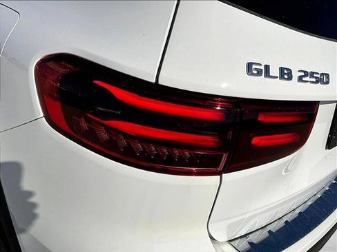 Used 2026 Mercedes-Benz GLB 250 image 27