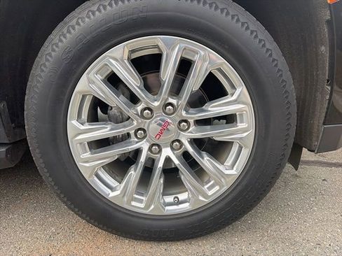 Used 2021 GMC Yukon SLT image 4