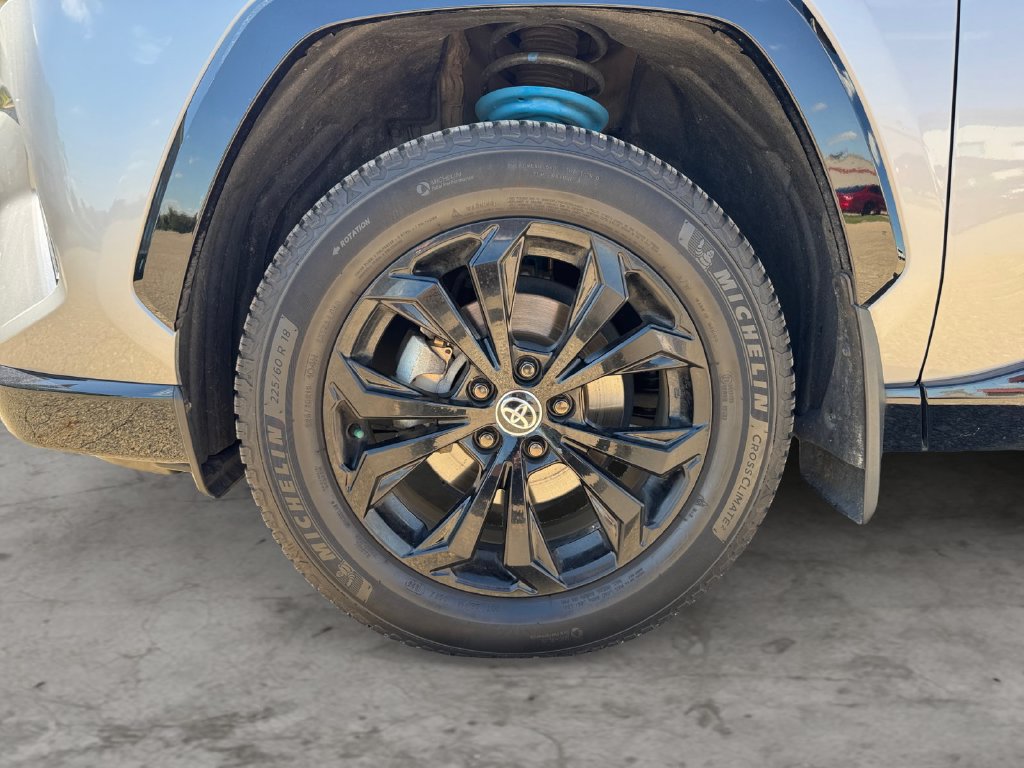 Certified 2023 Toyota RAV4 XSE AWD/4WD image 9