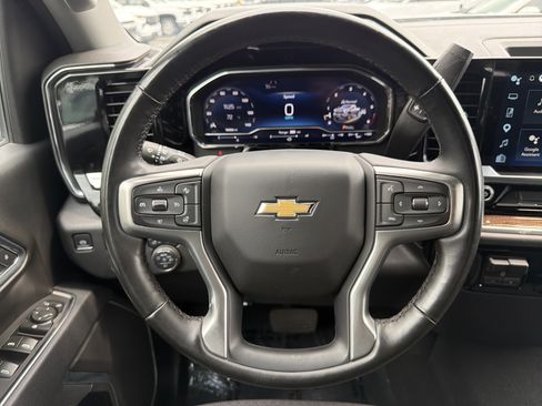 Used 2025 Chevrolet Silverado 2500 LT w/ Convenience Package AWD/4WD image 18