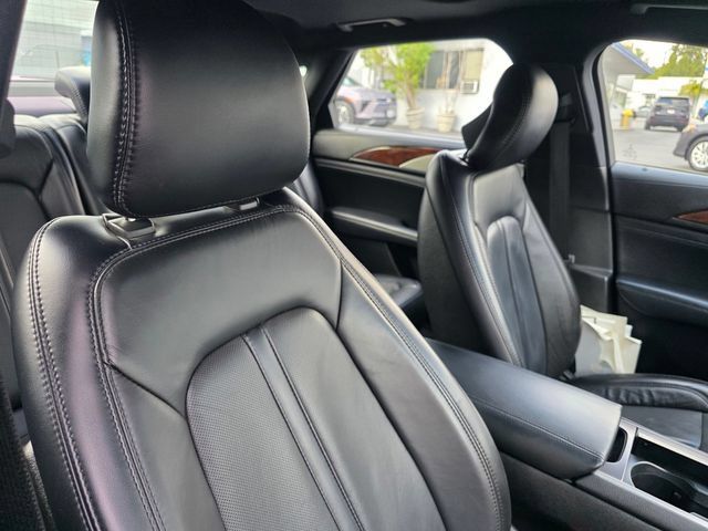Used 2018 Lincoln MKZ Reserve FWD image 18