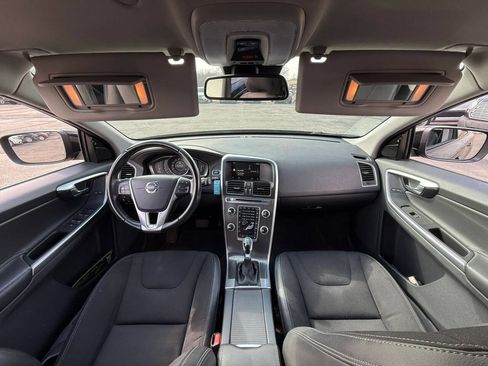 Used 2016 Volvo XC60 T5 w/ Proximity Package FWD image 19