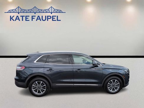 Used 2023 Lincoln Nautilus AWD w/ Premium Package image 8