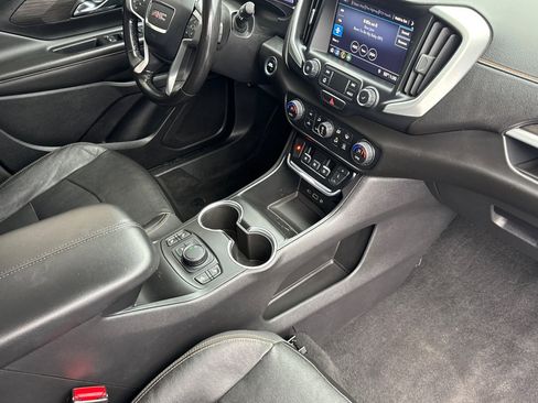Used 2020 GMC Terrain SLT image 17
