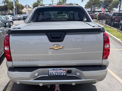 Used 2008 Chevrolet Avalanche LTZ w/ LTZ Preferred Equipment Group RWD image 8