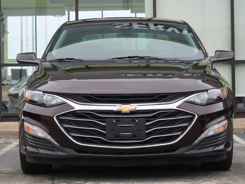 Used 2020 Chevrolet Malibu LT image 2