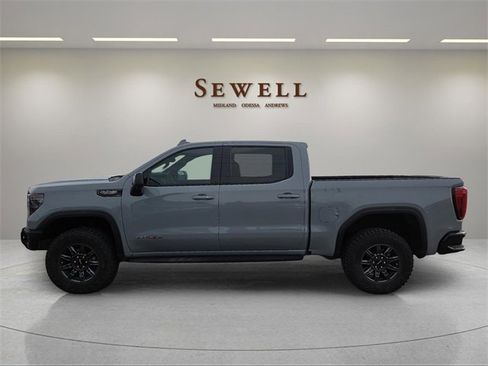 Used 2024 GMC Sierra 1500 AT4X image 2