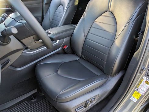 Used 2023 Toyota Highlander L image 20