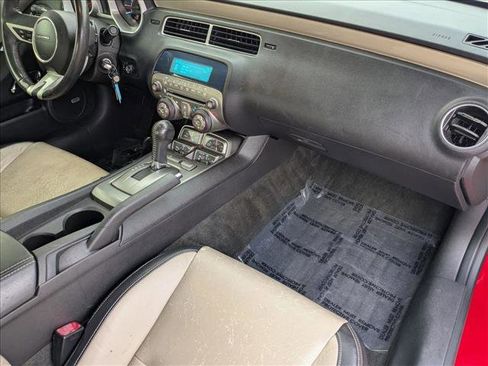 Used 2011 Chevrolet Camaro LT image 19