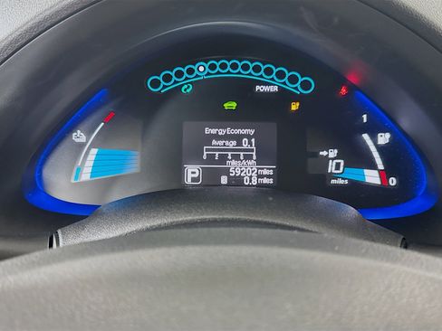 Used 2017 Nissan Leaf SV w/ Premium Package image 18