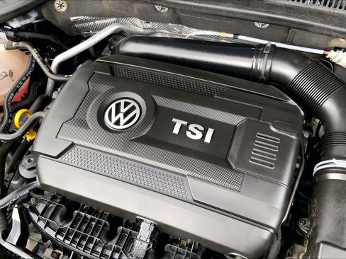 Used 2015 Volkswagen Jetta GLI SE FWD image 33
