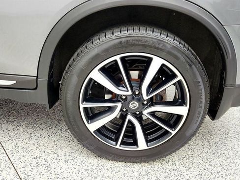 Used 2018 Nissan Rogue SL w/ Premium Package AWD/4WD image 9