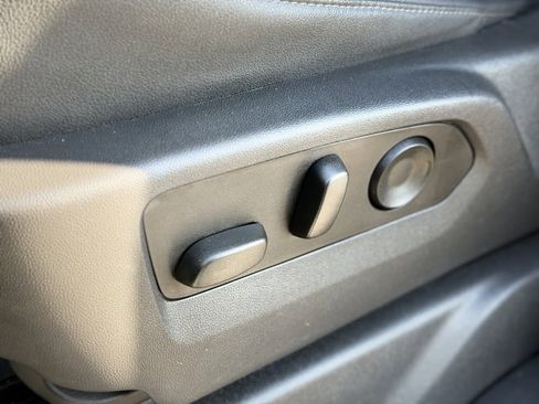 Used 2023 GMC Sierra 1500 SLT w/ SLT Convenience Package image 19