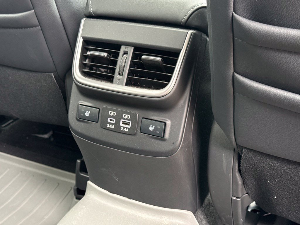 Used 2023 Subaru Outback Limited AWD/4WD image 16