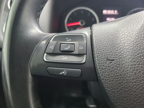 Used 2014 Volkswagen Tiguan S image 30