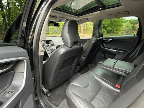 Used 2014 Volvo XC60 T6 AWD/4WD image 22