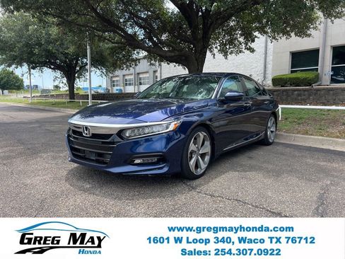 Used 2018 Honda Accord Touring image 3