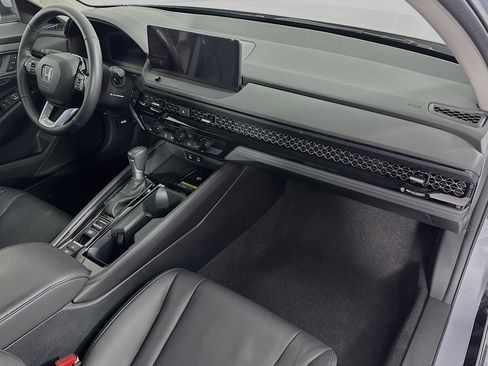 Certified 2023 Honda Accord Touring image 30