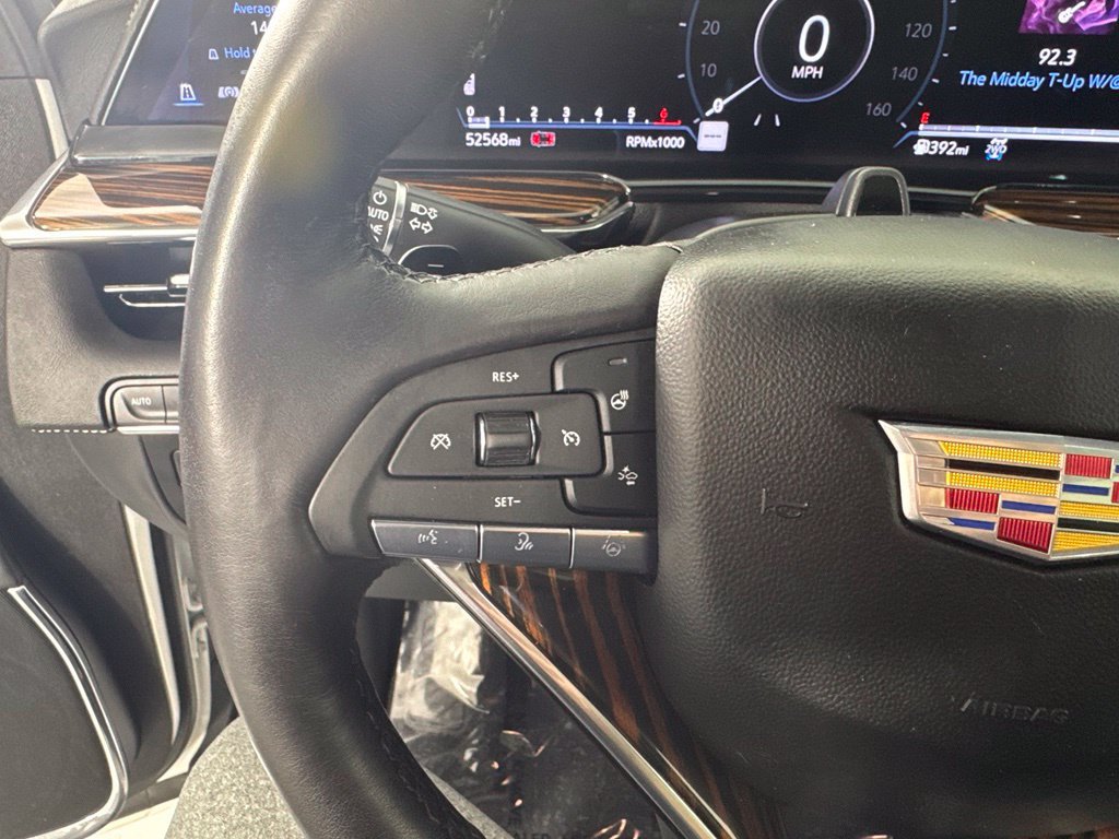 Used 2024 Cadillac Escalade ESV Premium Luxury AWD/4WD image 10