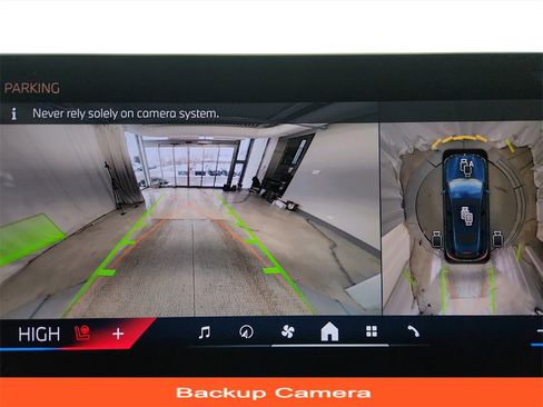 Used 2024 BMW iX xDrive50 w/ Premium Package image 19