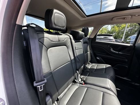 Certified 2024 Lincoln Corsair AWD w/ Equipment Group 101A image 39