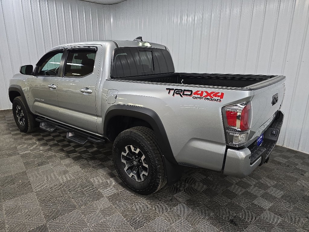 Used 2023 Toyota Tacoma TRD Off-Road w/ Technology Package AWD/4WD image 9