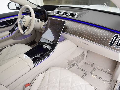 New 2026 Mercedes-Benz Maybach S 580 4MATIC image 16