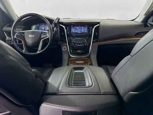 Used 2019 Cadillac Escalade Premium Luxury image 24