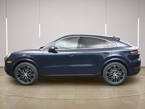 Certified 2026 Porsche Cayenne Coupe AWD/4WD image 2