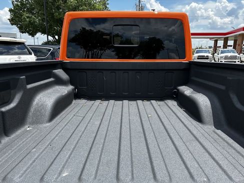 Used 2025 Jeep Gladiator Sport AWD/4WD image 31