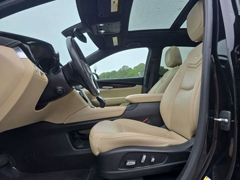 Used 2019 Cadillac XT5 Luxury FWD image 15
