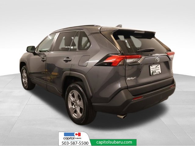 Used 2025 Toyota RAV4 XLE AWD/4WD image 4