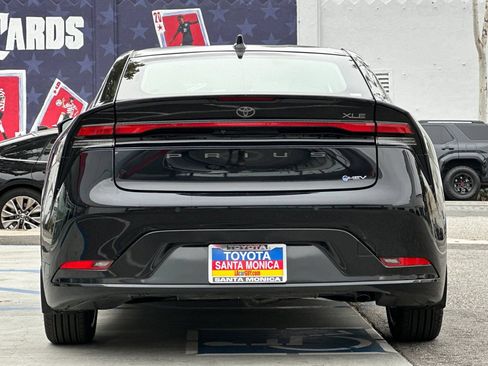 Certified 2023 Toyota Prius XLE FWD image 5