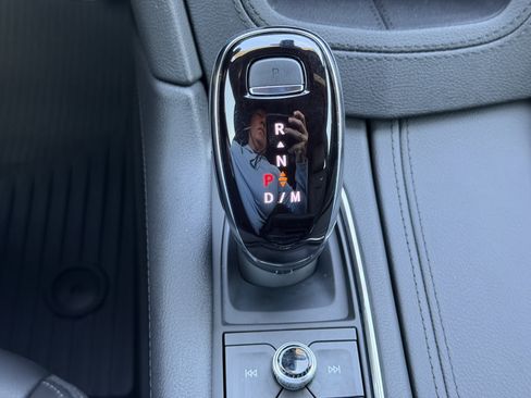 Certified 2025 Cadillac XT5 Luxury image 26