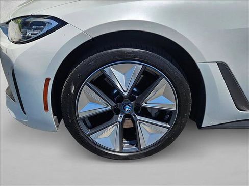 Used 2023 BMW i4 eDrive35 RWD image 23