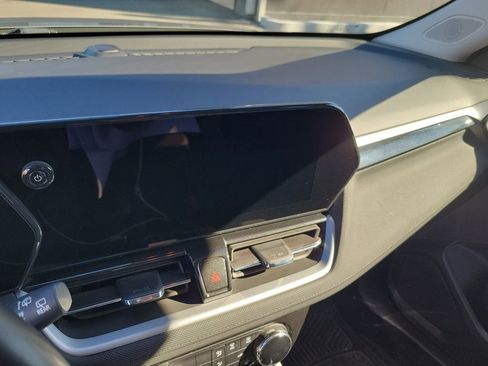 Used 2024 Chevrolet TrailBlazer LT w/ LT Cold Weather Package image 20