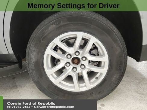 Used 2024 Chevrolet Tahoe LT image 27