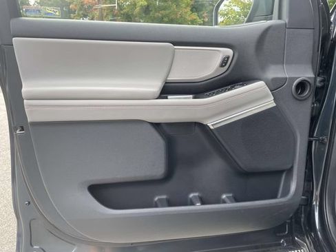 Certified 2025 Ford Expedition Active AWD/4WD image 18