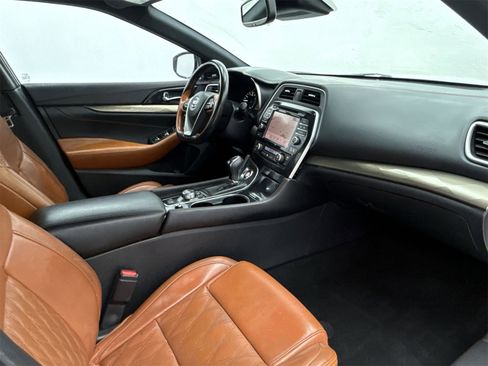 Used 2019 Nissan Maxima Platinum w/ Reserve Package image 16