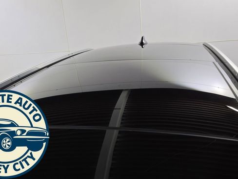 Used 2020 INFINITI QX50 Luxe w/ Navigation Package image 9