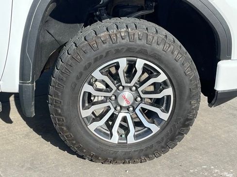 Used 2023 GMC Sierra 1500 AT4 image 6
