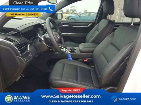 Used 2025 GMC Acadia Elevation w/ Elevation Premium Package FWD image 9