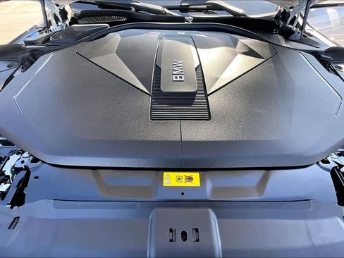 New 2026 BMW i5 eDrive40 w/ M Sport Package image 16