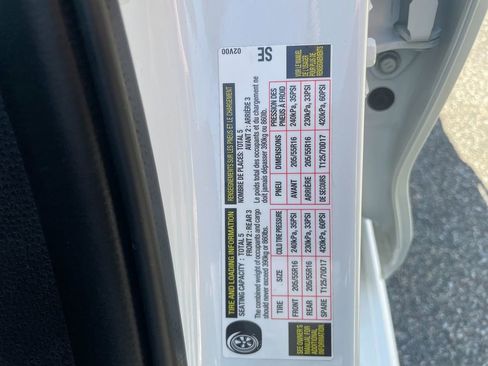 Used 2024 Toyota Corolla LE FWD image 28