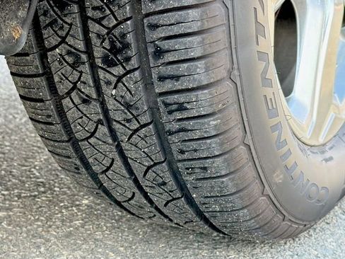 Used 2020 Toyota RAV4 Limited image 17