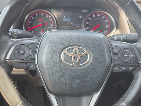 Used 2022 Toyota Camry XSE FWD image 34