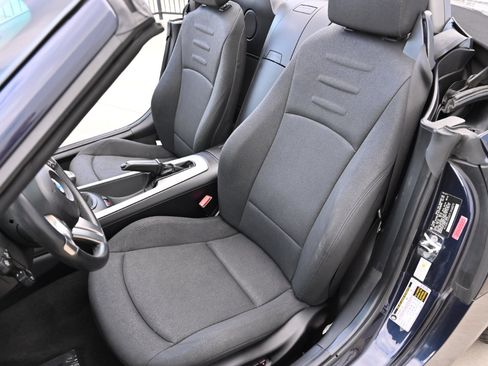 Used 2007 BMW Z4 3.0i RWD image 31
