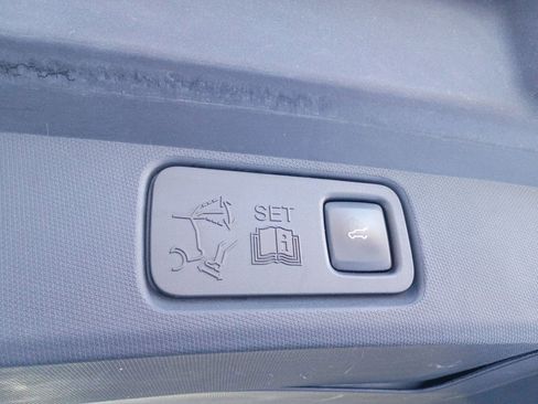 Used 2021 Ford Mustang Mach-E Premium image 36