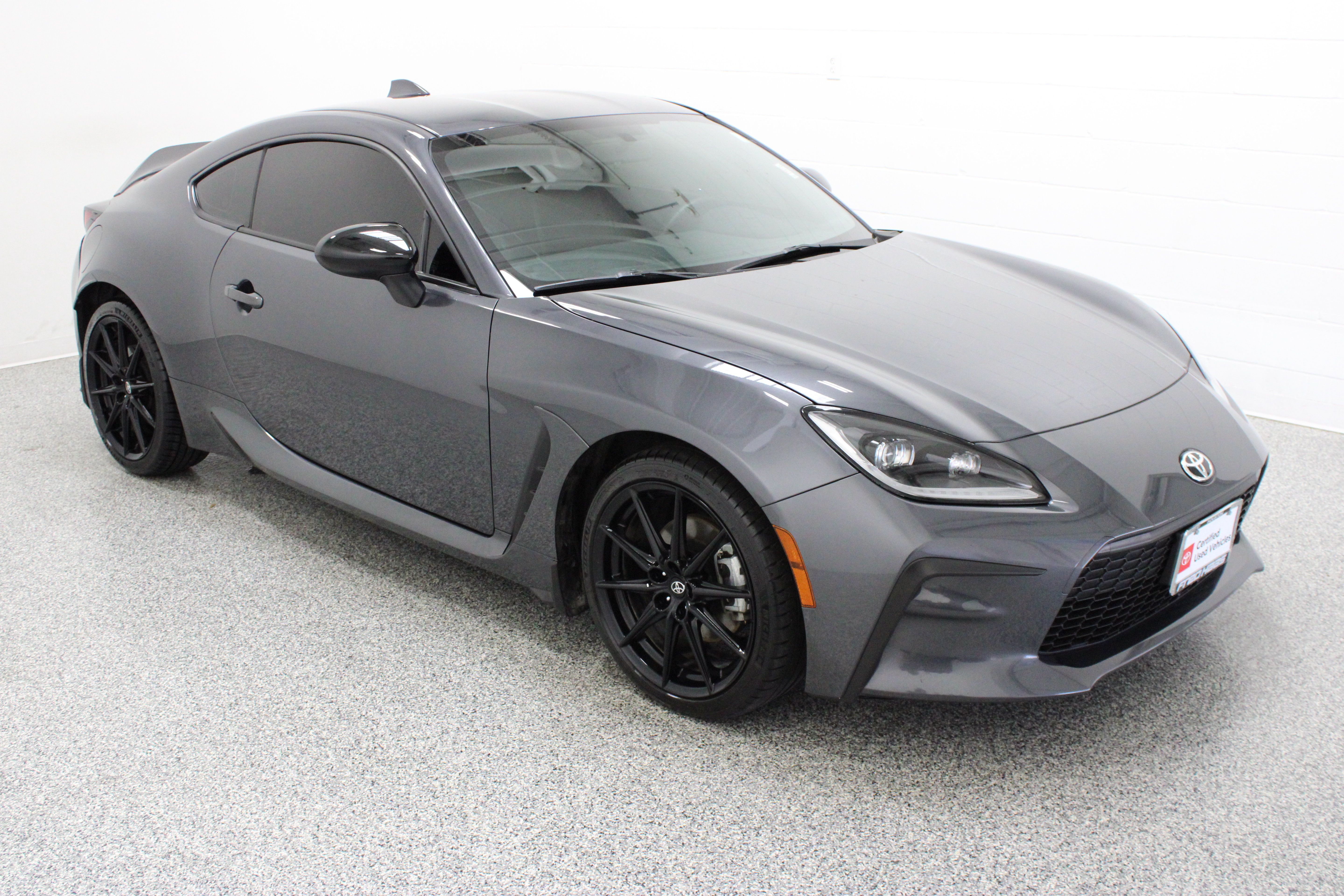 Used 2025 Toyota GR86 Premium RWD image 4