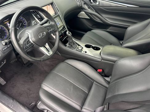Used 2018 INFINITI Q60 3.0t Luxe w/ Sensory Package 3.0T Luxe AWD/4WD image 9